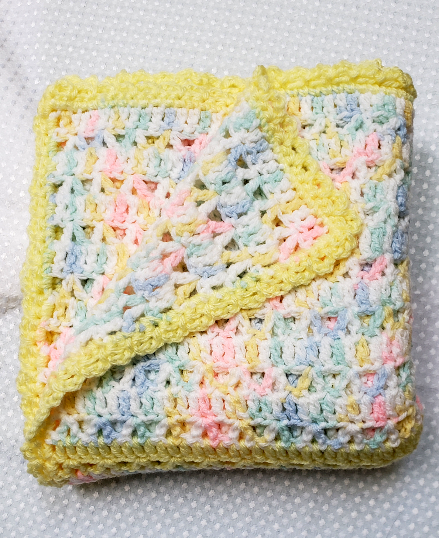 Pastel variegated with yellow scalloped trim